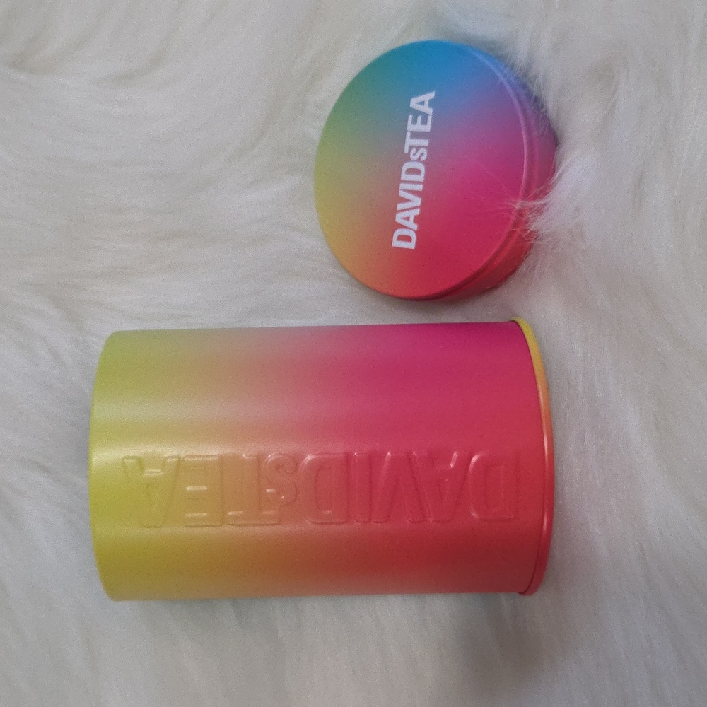 2 For $20 NEW! DAVIDsTEA Rainbow Gradient Perfect Tin *Retired* Davids Tea